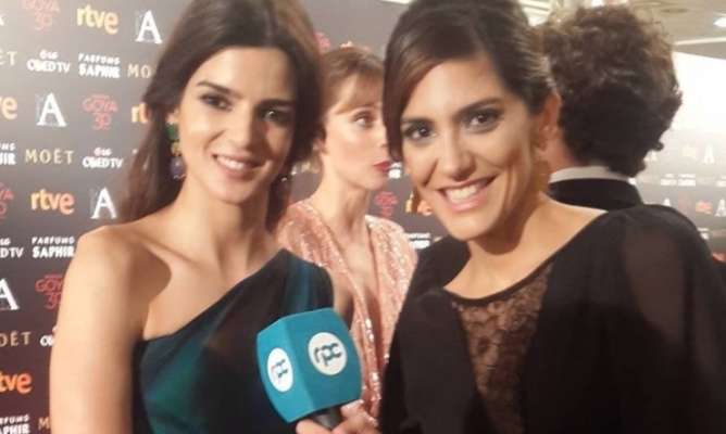 Lu Sapena en los Premios Goya 2016 Madrid cubriendo la gala para RPC.