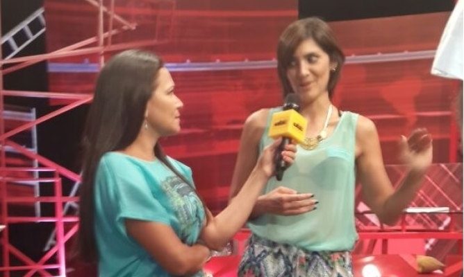  Marlene Aponte de ABC TV, entrevisto a Lucia Sapena, sobre Roommate.